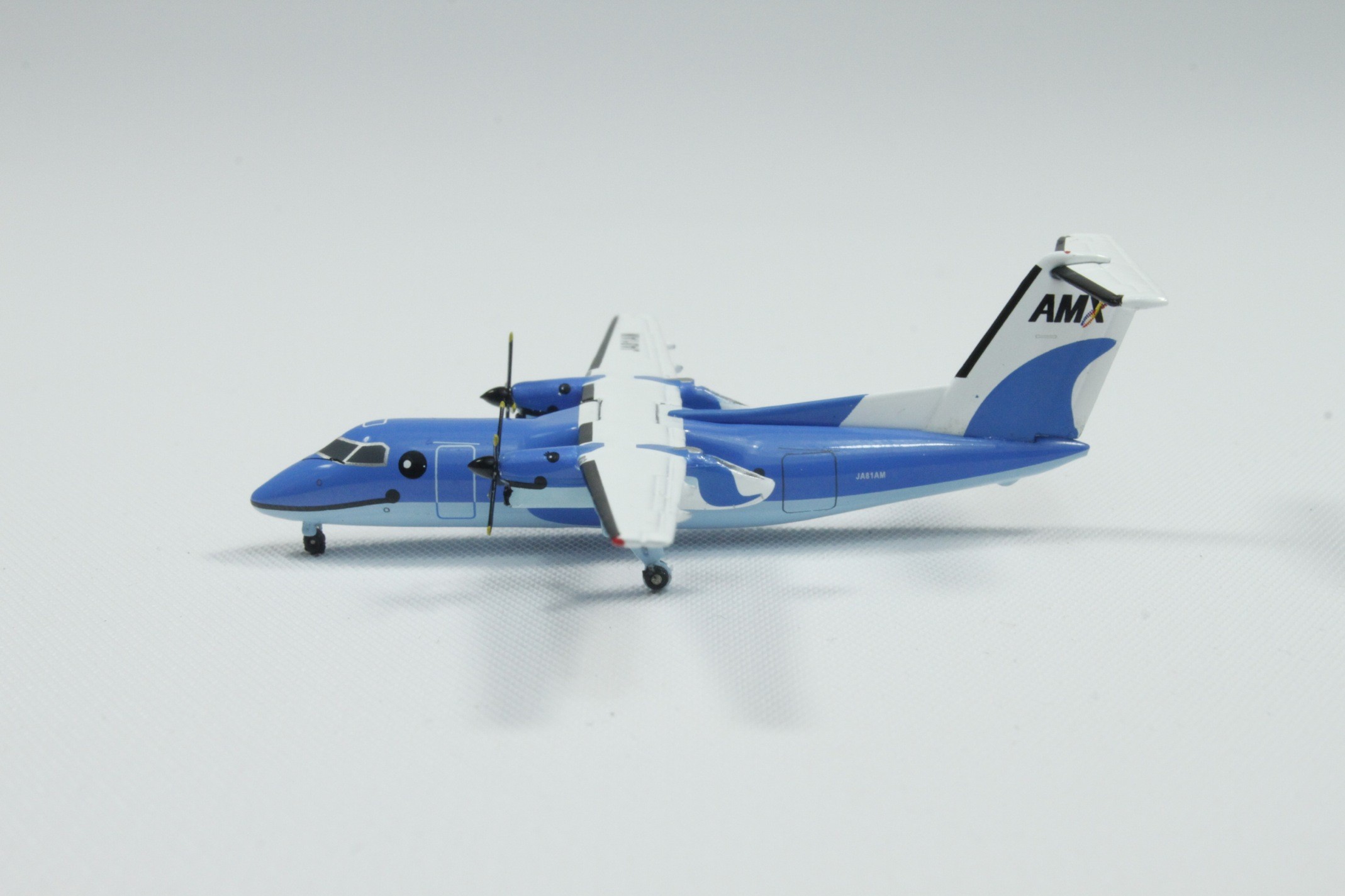 Gemini Jets Amakusa Bombardier Dash 8-100 Reg# JA81AM 1:400 Scale