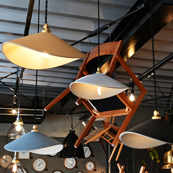 3RD CERAMICS Pendant Light (Green) | SOLID（ソリッド） | 世代を