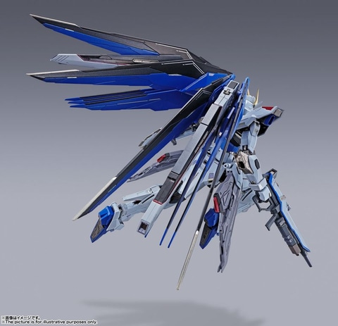 翼のように躍動感のあるシルエットを実現！ 「ガンダムSEED」より