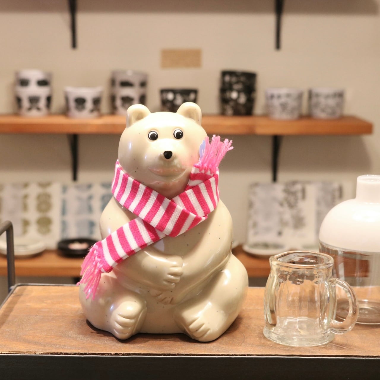 PLASTEP フィンランド 白くま貯金箱 / 2024年限定マフラー付き | Zakka