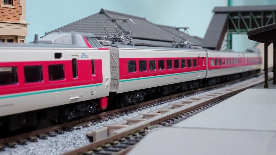 381系「ゆったりやくも」(ノーマル編成) 7両セット - ビスタ模型鉄道