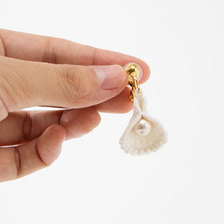 シェル イヤリング／000(トリプル・オゥ)｜愛着を持ってずっと使いたい