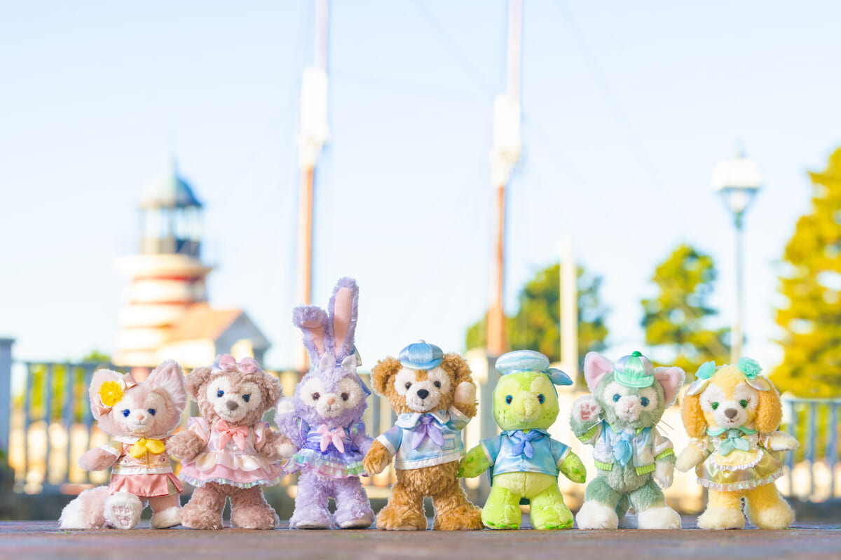 7人勢揃い！東京ディズニーシー“ダッフィー＆フレンズ20周年：カラフル