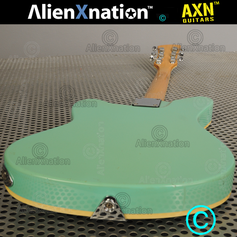 charvel-surfcaster-10.jpg?
