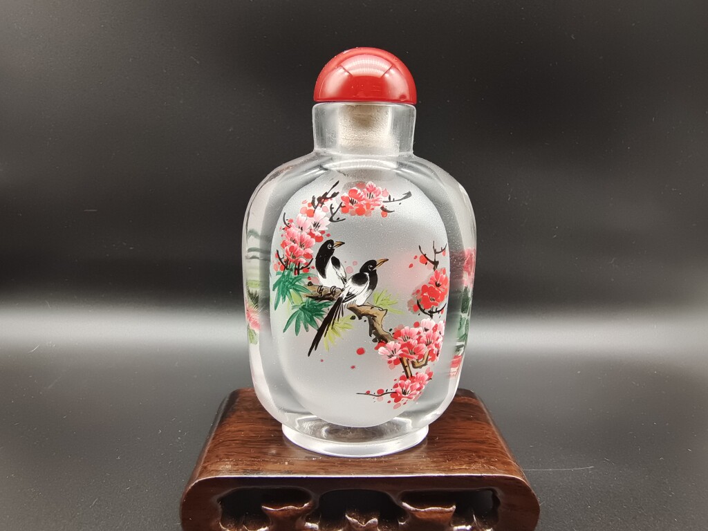 竹状水晶鼻烟壶：文玩雅趣与商务礼赠的极致之选-内画鼻烟壶-淘宝百科网
