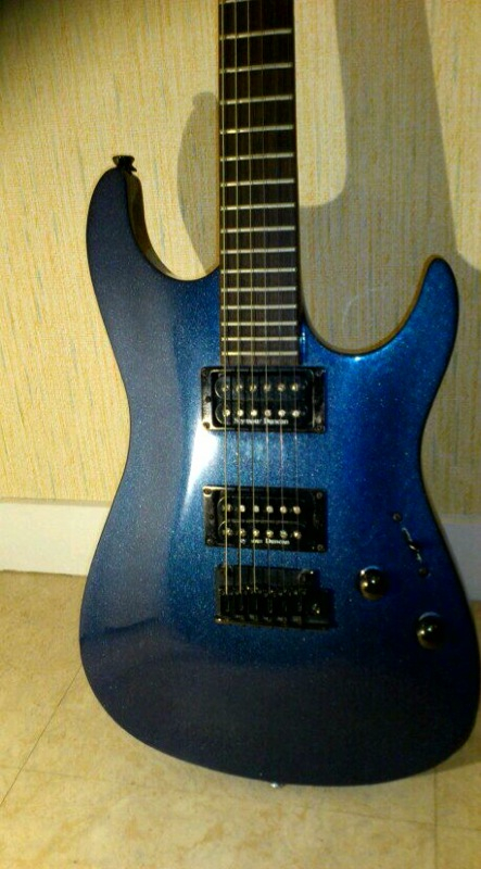 Special Edition Showmaster Blackout HH Fender - Audiofanzine