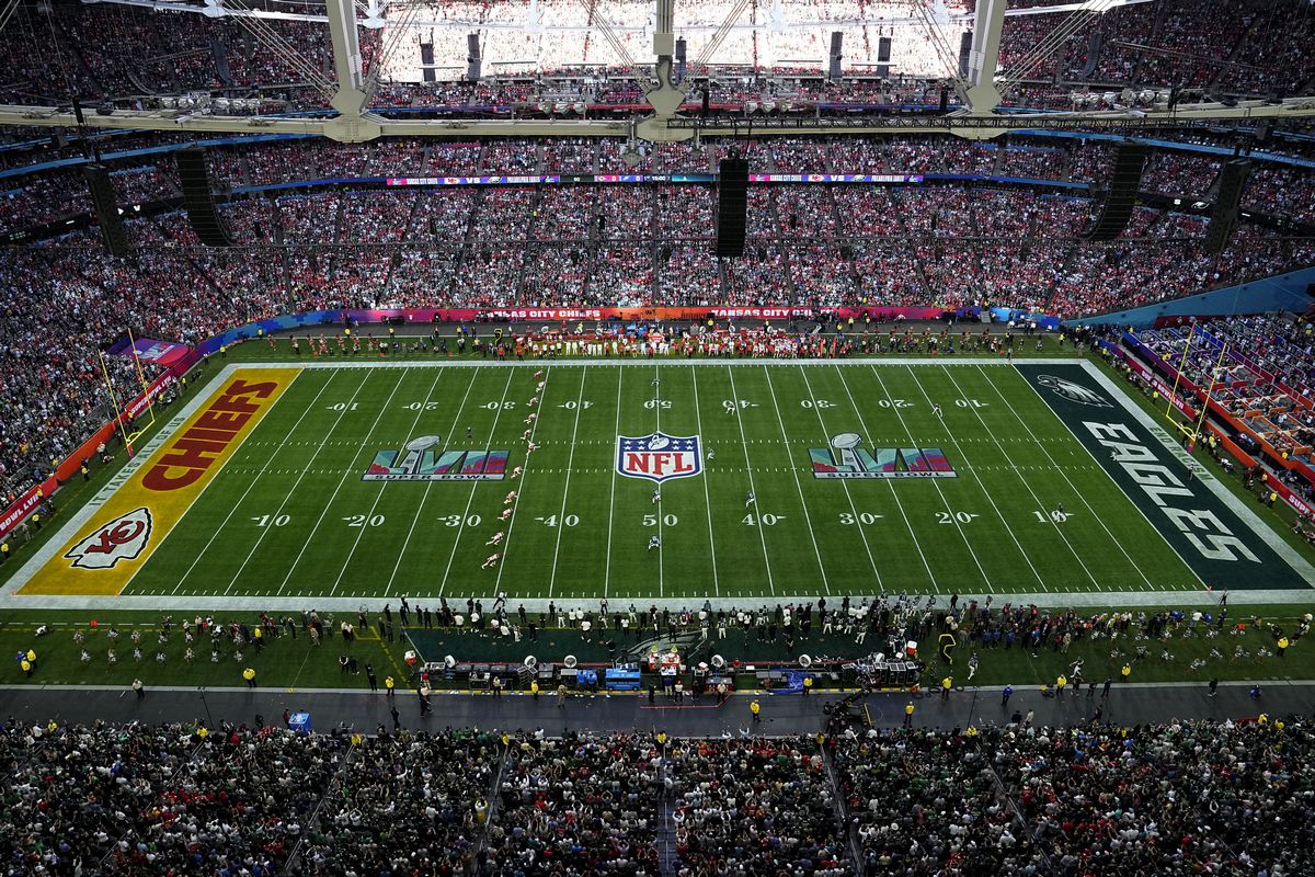 熱戦となった第57回スーパーボウルが終了 | NFL JAPAN.COM