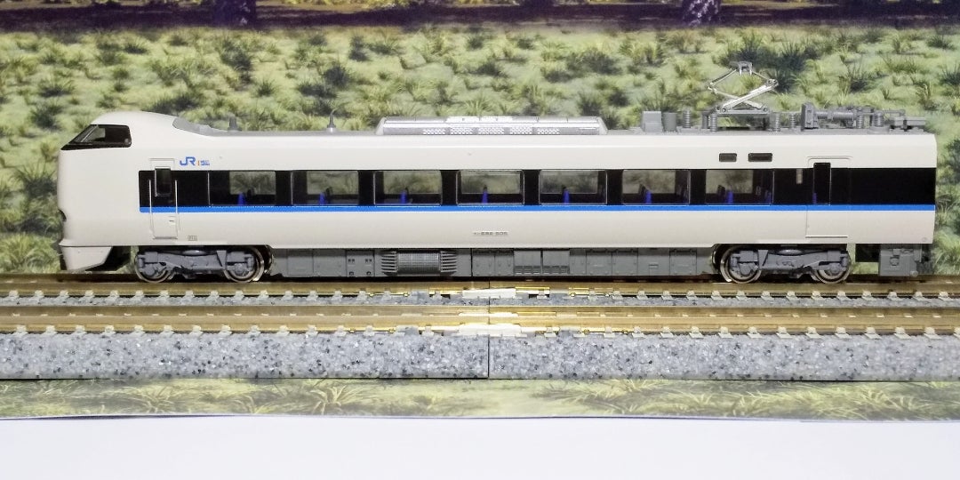 KATO 683系 0番台 サンダーバード (RN車) 3両増結セット 入線