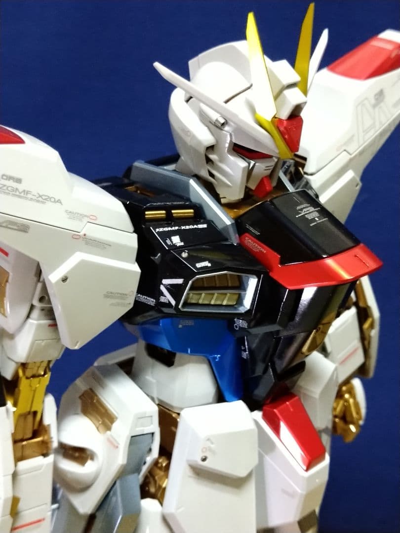 【全塗装済完成品】 1/60 PG ストライクフリーダムガンダム PG 1/60 ストライクフリーダムガンダム｜バンダイ ホビーサイト