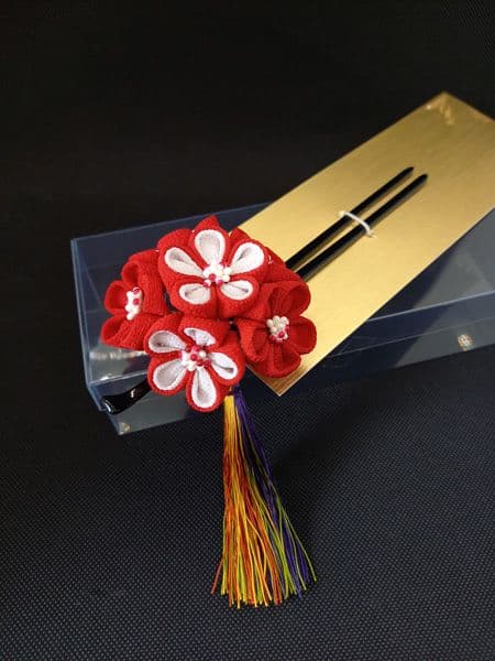 つまみ細工 梅の耳付きかんざし ふさ付き 振袖 成人式 簪 着物 和装 髪飾り 振袖用 簪 髪飾り つまみ細工 三重梅 ピンク×生成り 古典 かんざし