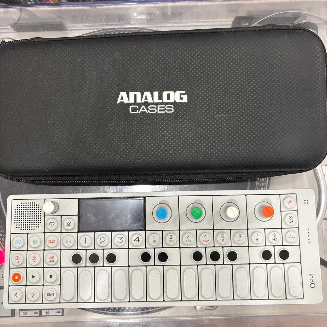 鍵盤楽器 Teenage Engineering OP-1 Teenage Engineering OP-1 field シンセサイザー ティーンエイジ