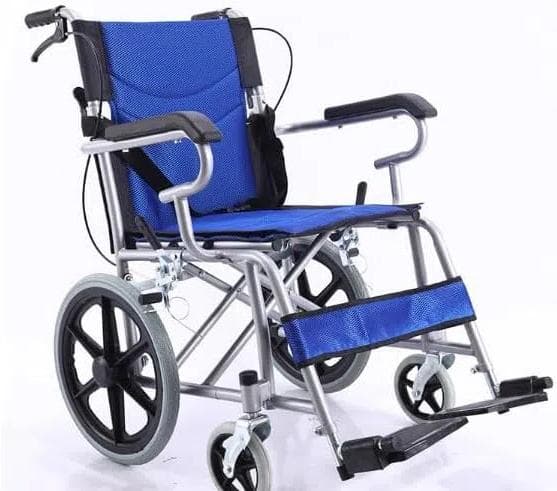 折りたたみ車椅子 軽量車椅子 【介助型】 楽天市場】≪6冠達成≫ 車椅子 軽量 コンパクト 自走介助 車いす