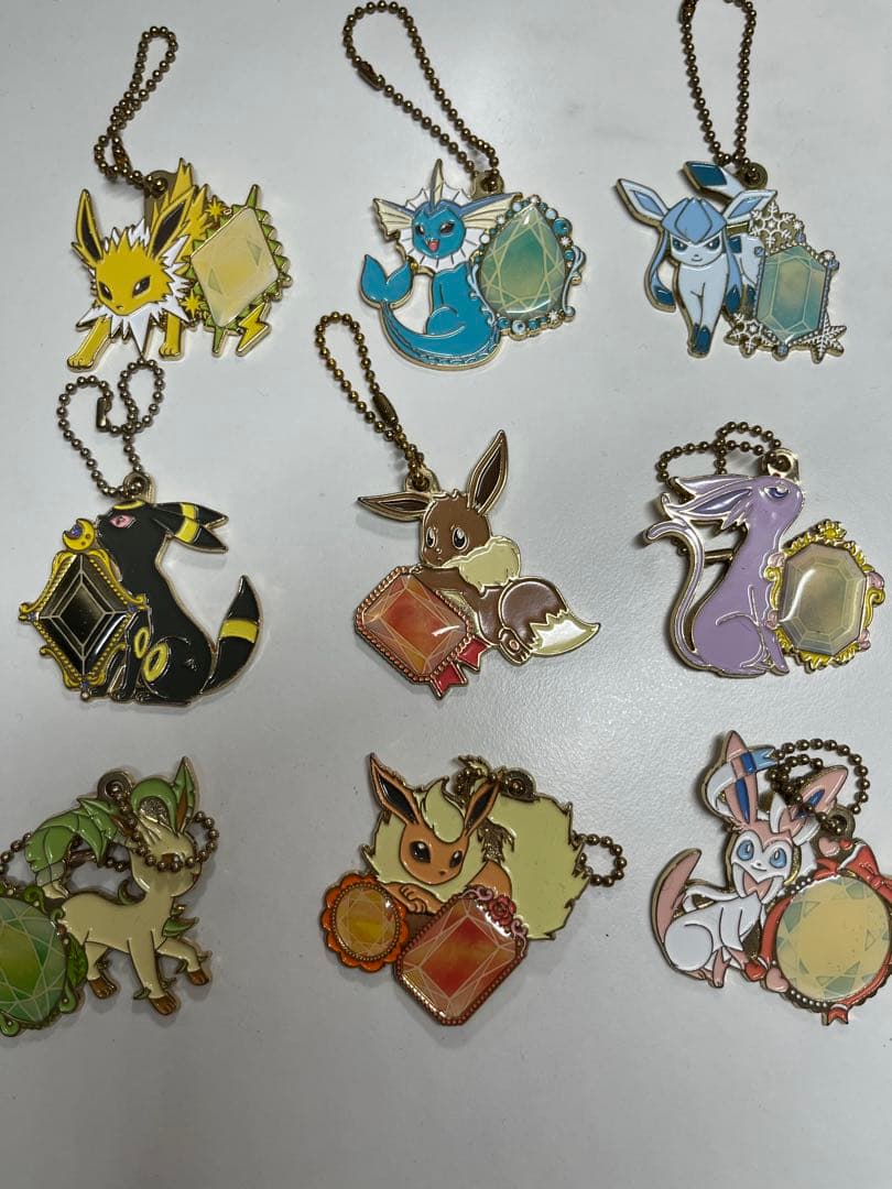 CRYSTAL DROPS メタルチャーム　キーホルダー　ブイズ Pokemon（ポケモン） ポケモンセンター オリジナル 全国ずかん メタル