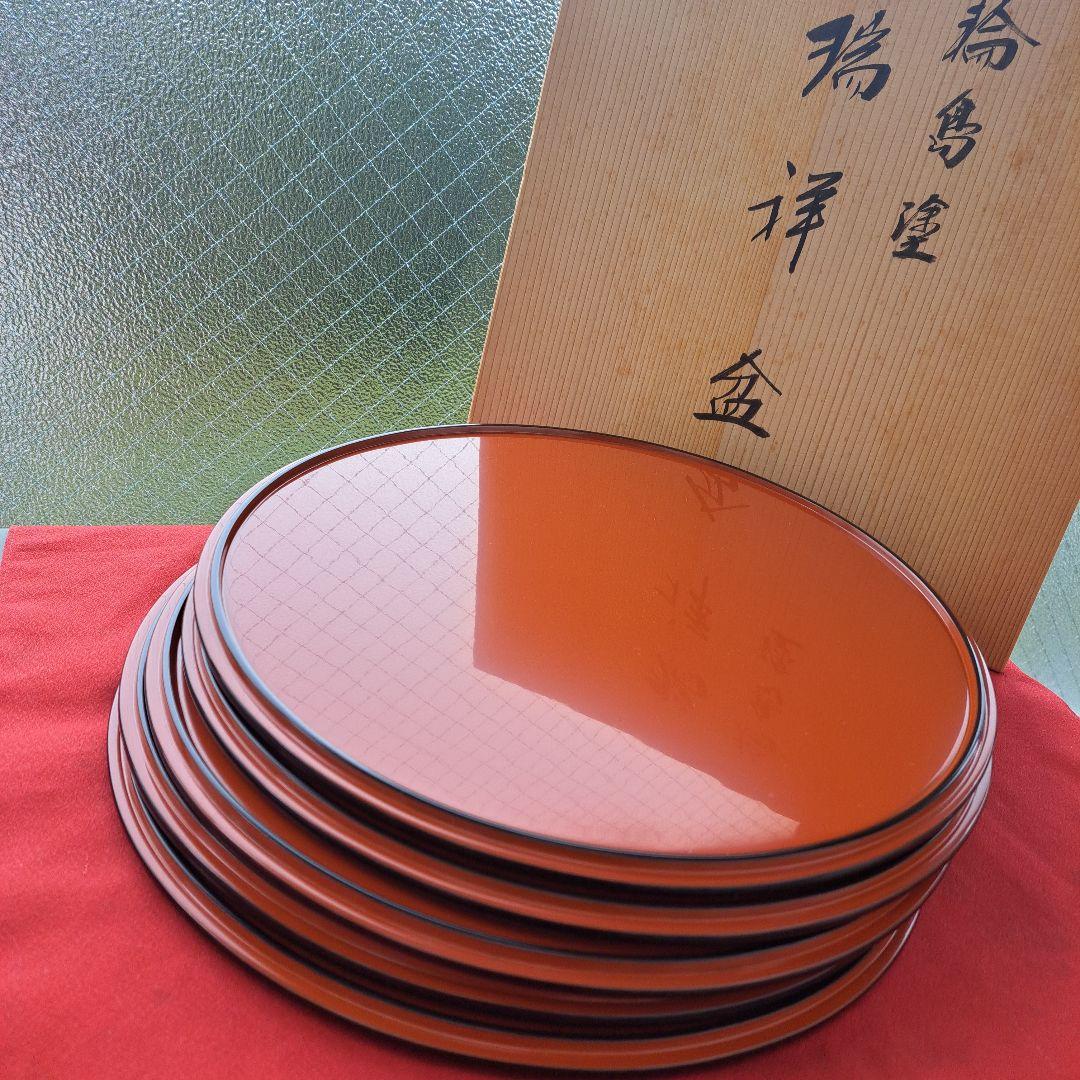 【輪島塗　尺サイズ　瑞祥盆×5客　童唄蒔絵】布着本堅地　作家物　未使用/長期保管 輪島塗 天然木製漆塗 唐草蒔絵 高足吸物椀 5客セット - 生活骨董と古布