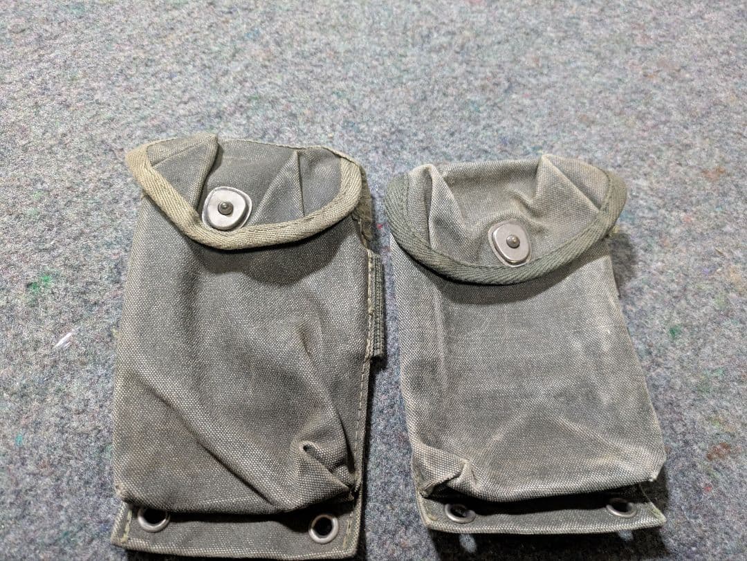 陸上自衛隊　実物　64式小銃用弾納　マガジンポーチ　昭和自衛隊 陸上自衛隊 64式小銃弾納・1本用＆2本用 (中国製・PX品)│ナナシノミコト